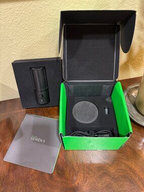 Razer Seiren X USB Streaming Microphone – Barely Used, Like New in Box